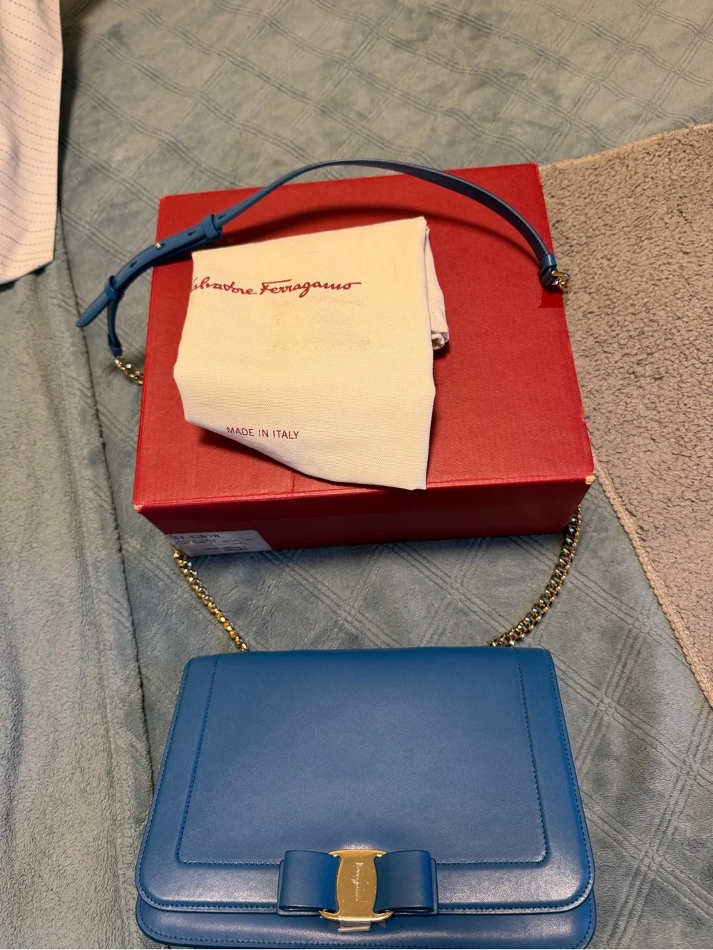 Salvatore Ferragamo Blue Leather Chain Shoulder Bag Complete